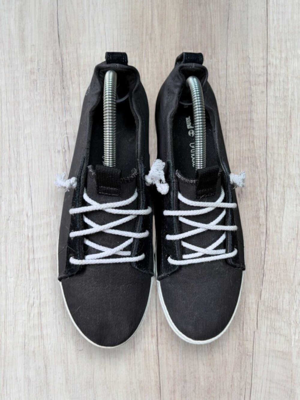 Timberland Black Canvas Sneakers Women’s 9.5 Earthkeepers Casual Comfort 9.5